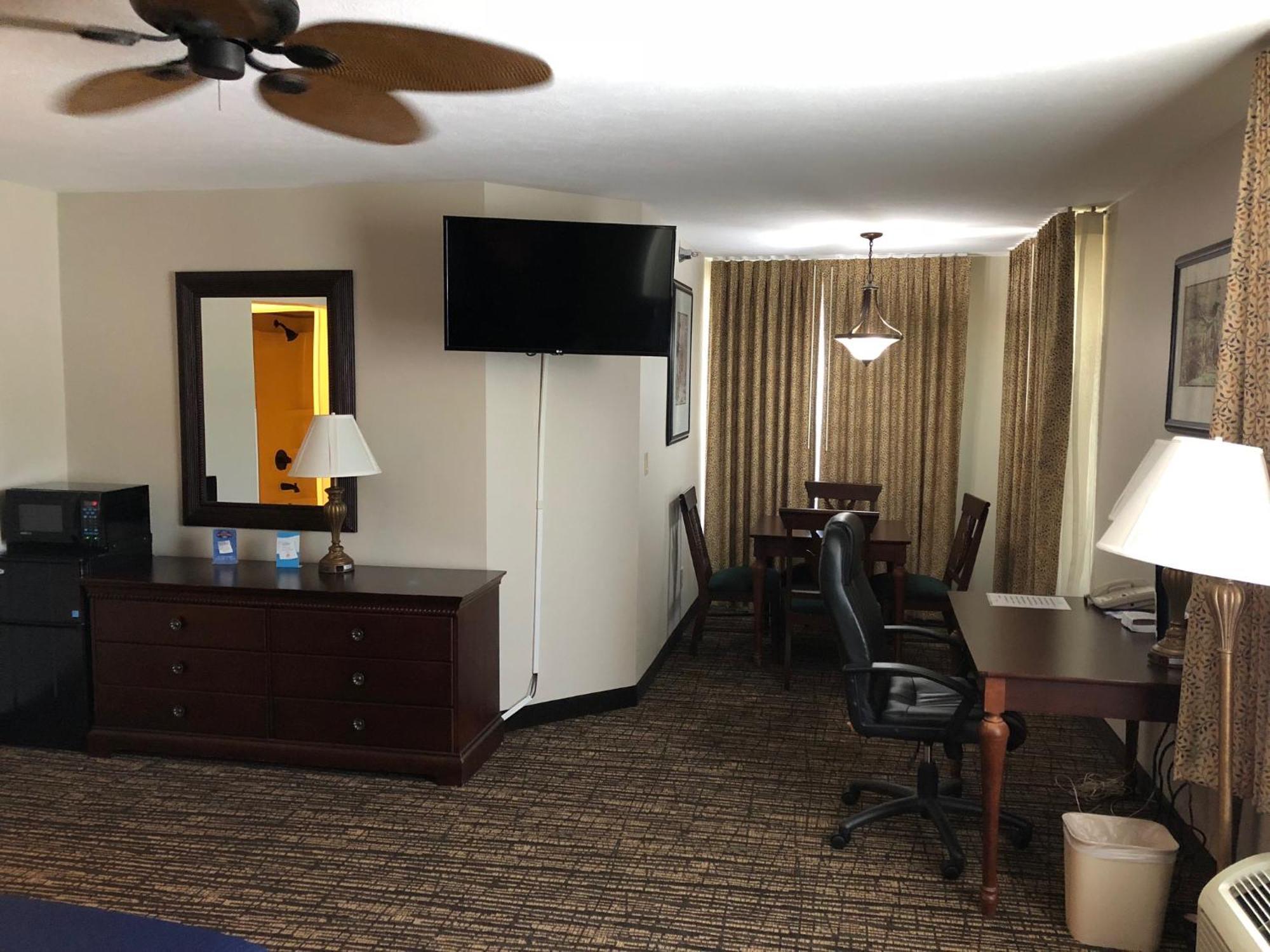 Baymont By Wyndham Washington Hotel Kültér fotó